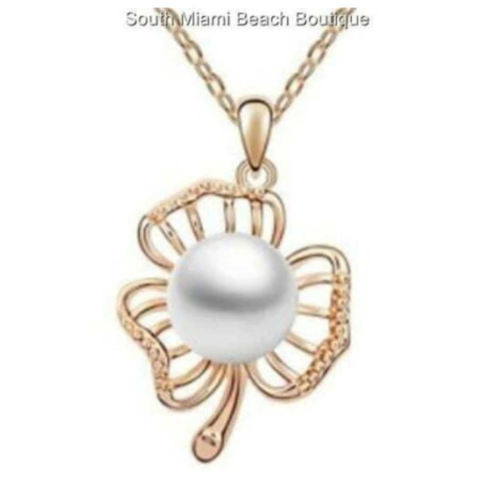Gold Pearl Crystal Shamrock Necklace Irish Celtic
